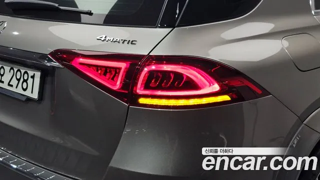 Mercedes-Benz GLE-Class — Фото автомобиля 19