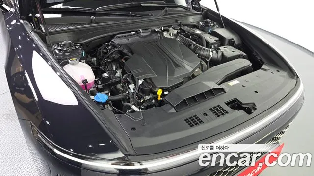 Hyundai Grandeur Grandeur (GN7) 3.5 Бензин 4WD — Фото автомобиля 3