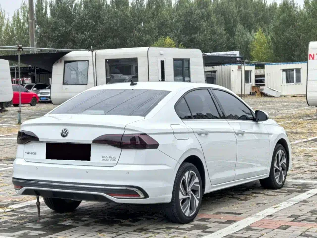 Volkswagen Bora — Фото автомобиля 9