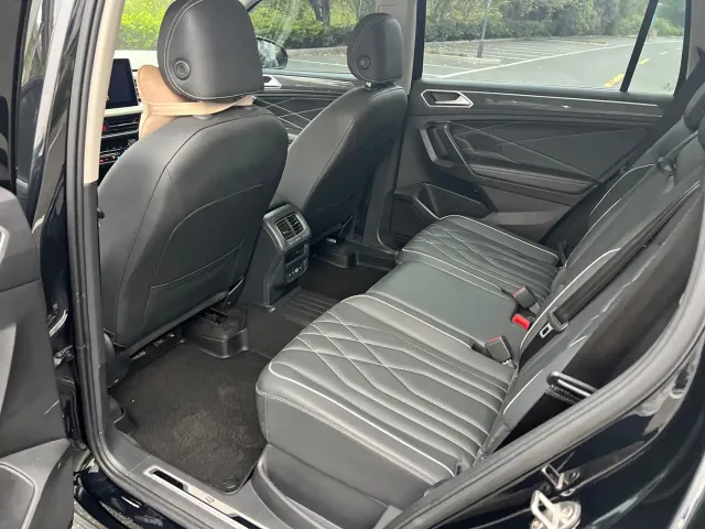Volkswagen Tiguan L — Фото автомобиля 11