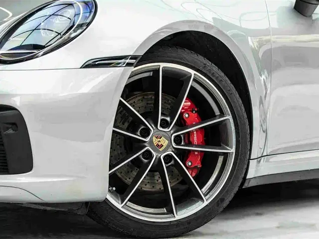 Porsche 911 — Фото автомобиля 6
