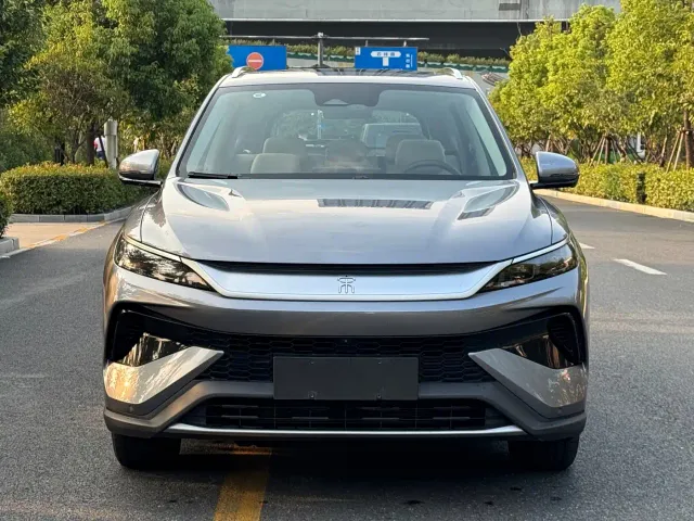 BYD Song Pro — Фото автомобиля 2