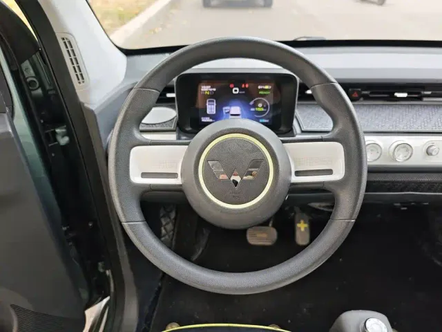 Wuling Hongguang Mini EV — Фото автомобиля 6