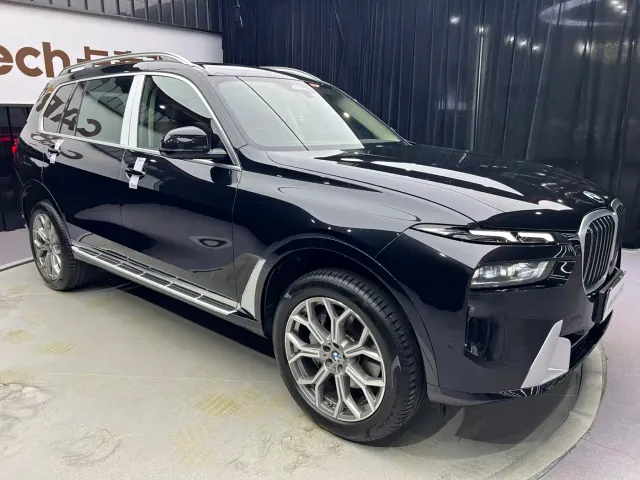 BMW X7 — Фото автомобиля 18