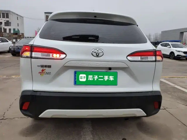 Toyota Corolla Cross — Фото автомобиля 3