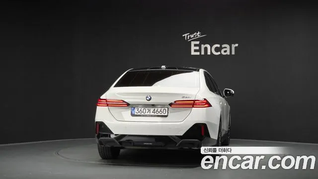 BMW 5-Series — Фото автомобиля 2