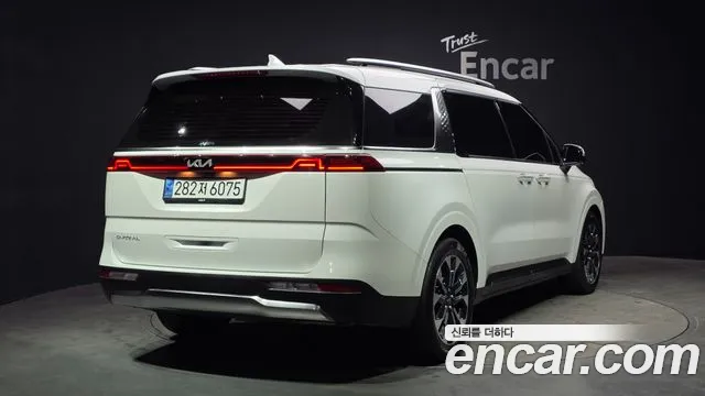 Kia Canival Carnival 4 поколение Дизель 7 мест Signature — Фото автомобиля 2