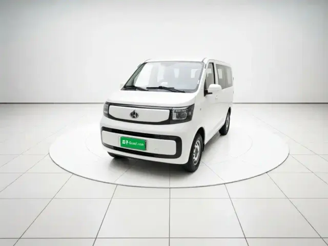 Фотография автомобиля — Changan Ruixing EM80