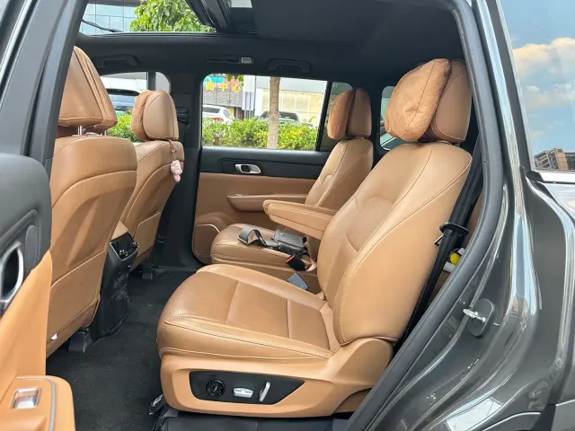 Li Auto ONE — Фото автомобиля 13