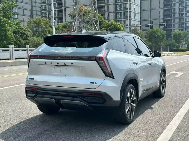 Geely Boyue L — Фото автомобиля 9