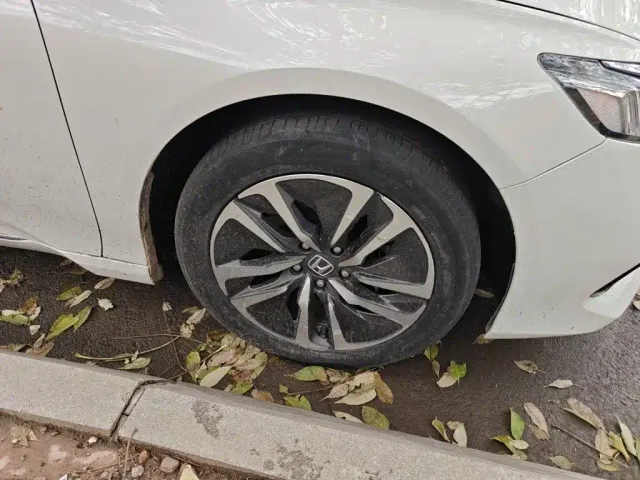 Honda Accord — Фото автомобиля 9