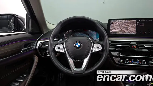 BMW 5-Series — Фото автомобиля 12