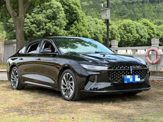 Lincoln Z — Фото автомобиля 3