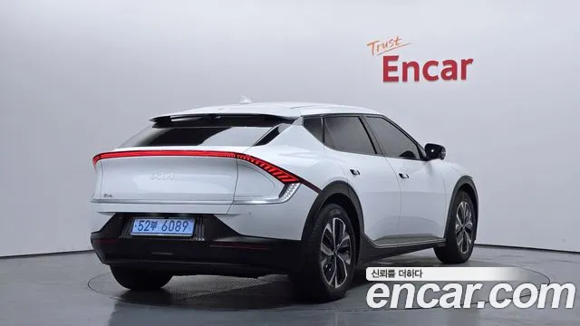 Kia EV6 — Фото автомобиля 2