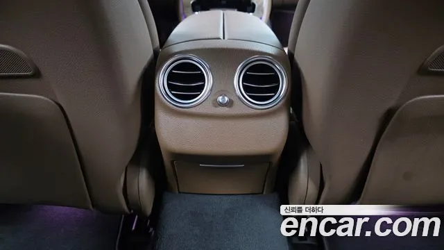 Mercedes-Benz E-Class — Фото автомобиля 13
