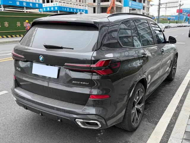 BMW BMW X5 2025 Model xDrive 30Li Exclusive M Sport Blackout Package — Фото автомобиля 7