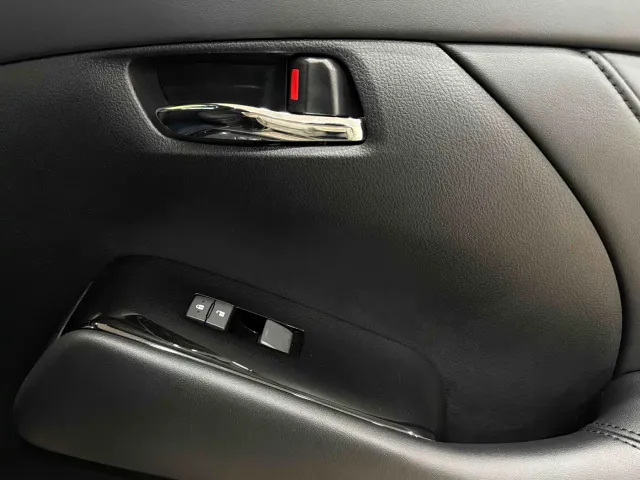 Lexus LM — Фото автомобиля 11