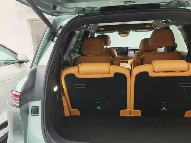 IM Motors LS8 — Фото автомобиля 17
