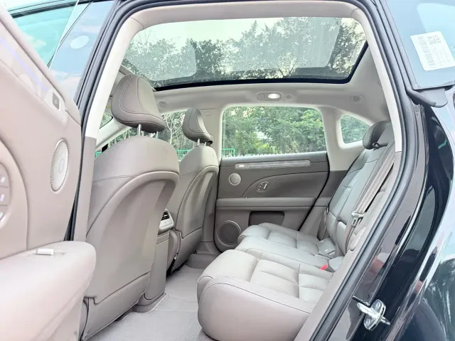 IM Motors LS6 — Фото автомобиля 7