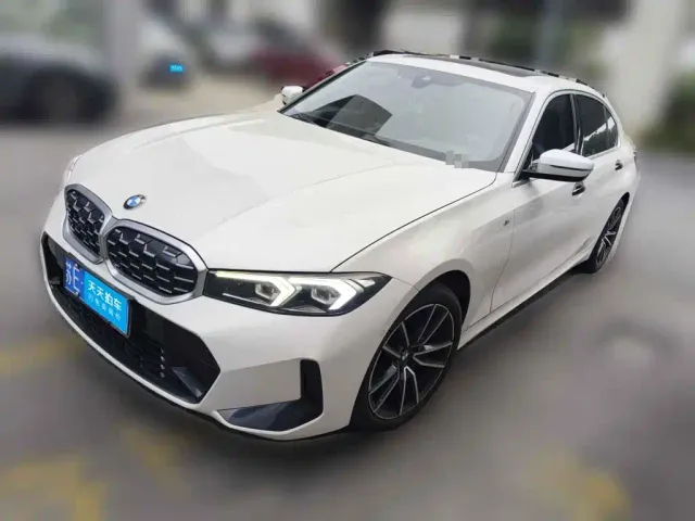 Фотография автомобиля — BMW 3 Series