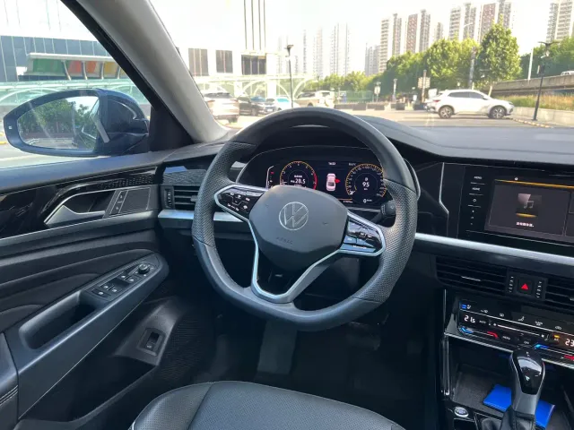 Volkswagen Passat — Фото автомобиля 19