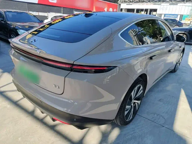 Nio ET5 — Фото автомобиля 6