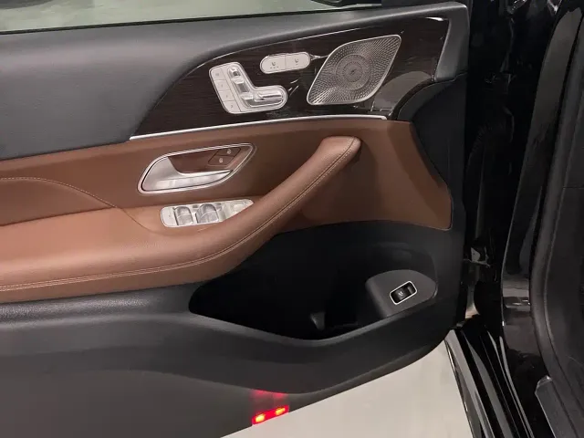 Mercedes-Benz GLE-Class — Фото автомобиля 8