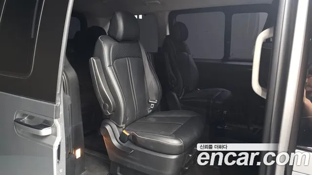 Hyundai Staria Staria 4WD Lounge 9 мест — Фото автомобиля 11