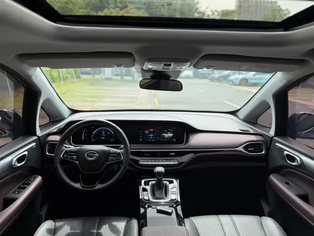 GAC Trumpchi M6 — Фото автомобиля 11