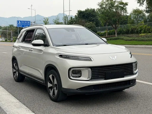 Wuling Nebula — Фото автомобиля 2