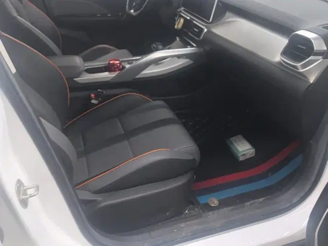 Geely Binyue — Фото автомобиля 8