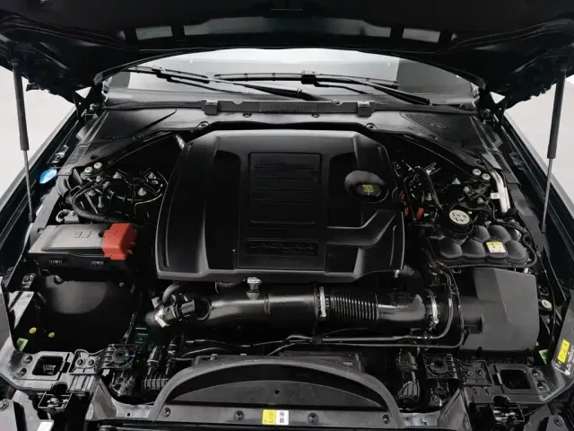 Jaguar XEL — Фото автомобиля 6