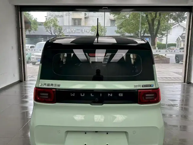 Wuling Hongguang Mini EV — Фото автомобиля 8