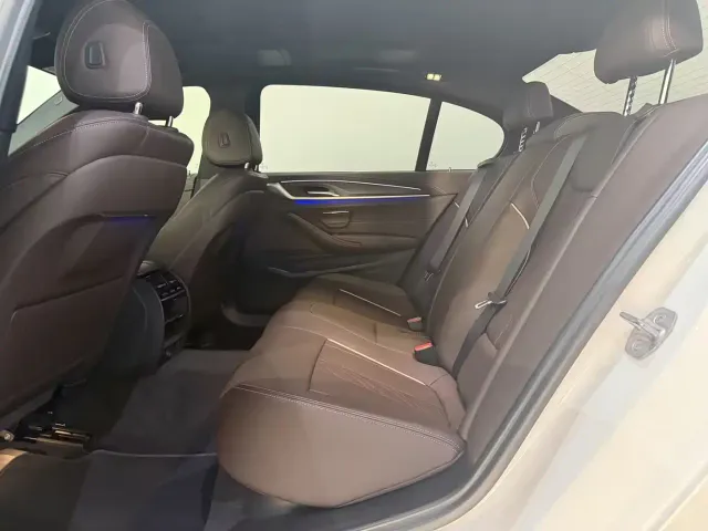 BMW 5 Series — Фото автомобиля 7