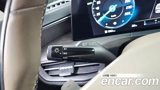 Kia K8 K8 Hybrid — Фото автомобиля 25