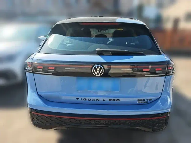 Volkswagen Tiguan L — Фото автомобиля 7