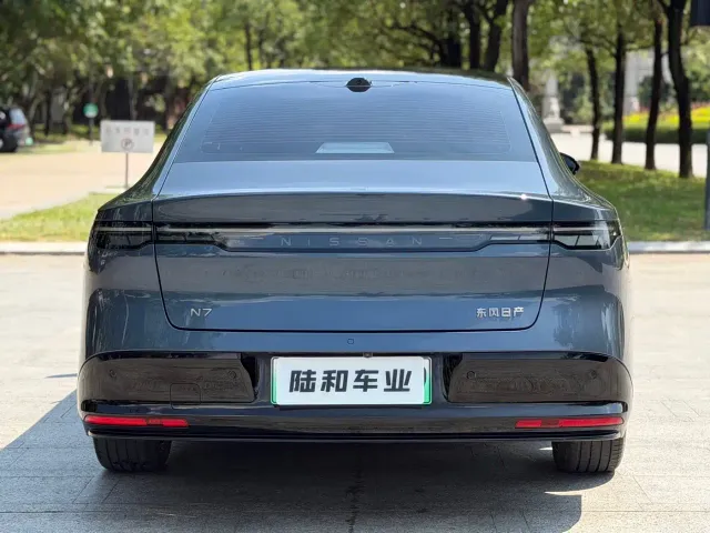 Nissan N7 — Фото автомобиля 5