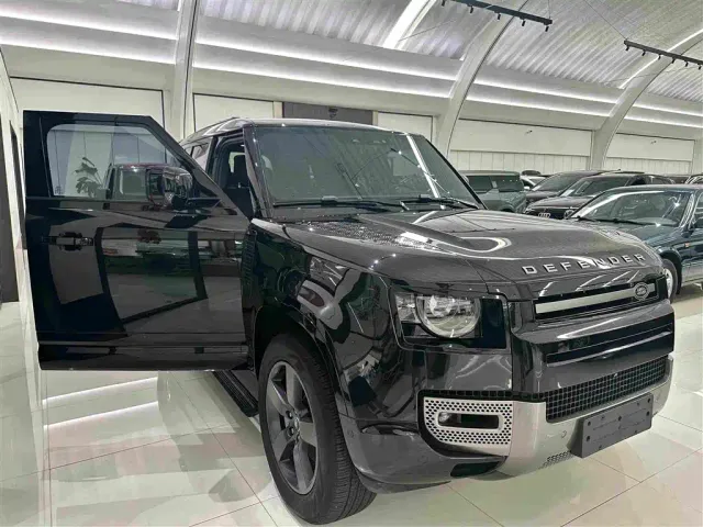 Land Rover Defender — Фото автомобиля 20