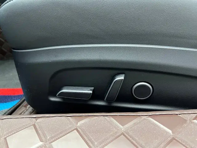 Tesla Model 3 — Фото автомобиля 6