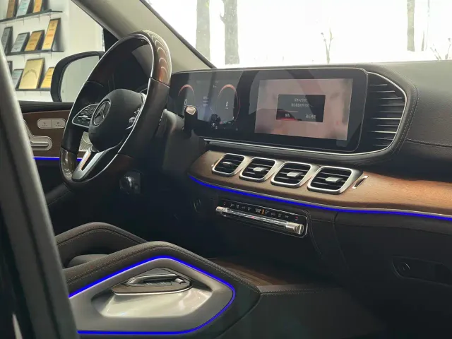 Mercedes-Benz GLS-Class — Фото автомобиля 27