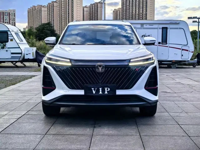 Changan CS75 Plus — Фото автомобиля 2