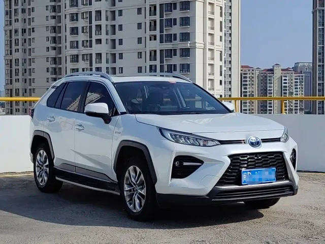 Toyota Wildlander — Фото автомобиля 3