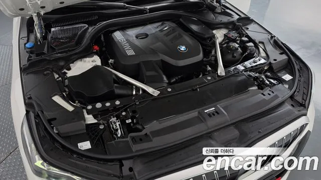 BMW 5-Series 5 серия (G60) 530i xDrive M Sport — Фото автомобиля 5