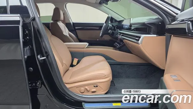 Hyundai Grandeur GN7 — Фото автомобиля 16