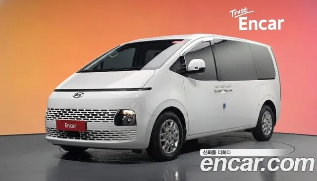 Фотография автомобиля — Hyundai Staria