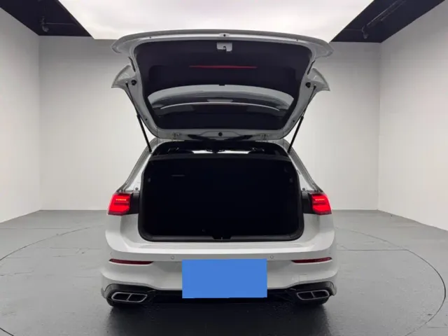 Volkswagen Golf — Фото автомобиля 13