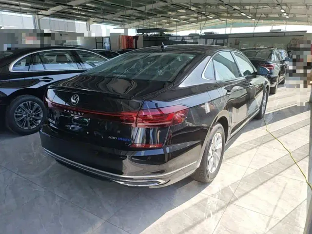 Volkswagen Passat — Фото автомобиля 6