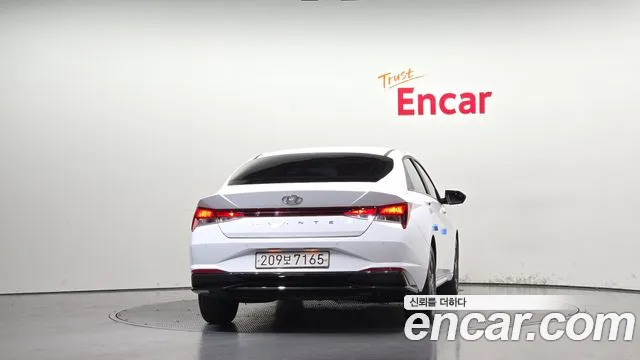 Hyundai Avante CN7 — Фото автомобиля 4