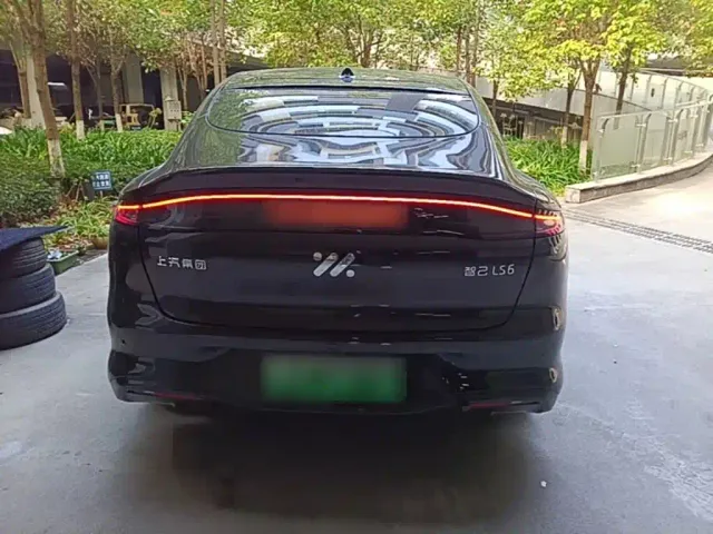 IM Motors LS6 — Фото автомобиля 5