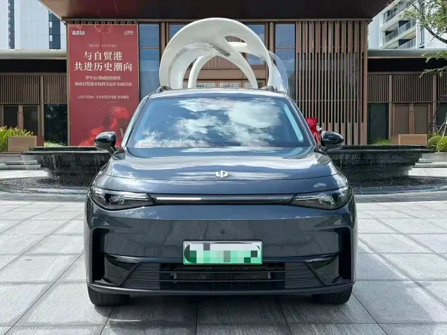 Leapmotor C16 — Фото автомобиля 3
